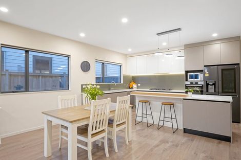 Photo of property in 17 Toanui Road, Hobsonville, Auckland, 0616