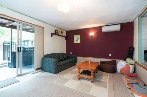 Photo of property in 92 Kemp Road, Massey, Auckland, 0614