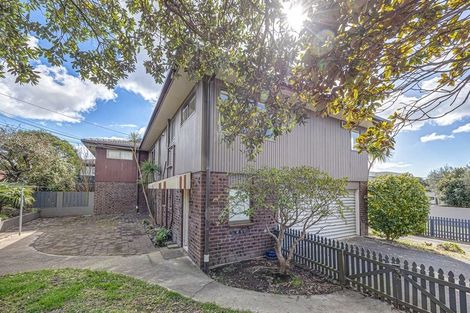 Photo of property in 1/20 Castor Bay Road, Castor Bay, Auckland, 0620