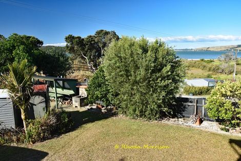 Photo of property in 1 Sandy Beach Road, Tinopai, 0593
