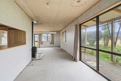 Photo of property in 15 Thomas Road, Orepuki, Riverton, 9881