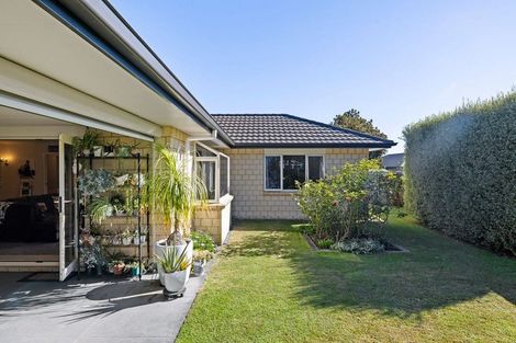 Photo of property in 11 Norfolk Drive, Cambridge, 3434