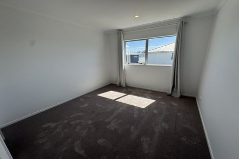 Photo of property in 20 Gilbert Hall Way, Swanson, Auckland, 0614