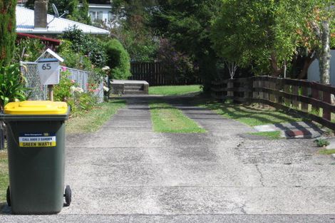 Photo of property in 65 La Rosa Street, Green Bay, Auckland, 0604