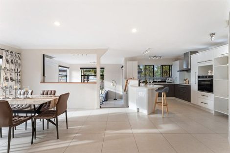 Photo of property in 12b Kimberly Grove, Greenhithe, Auckland, 0632