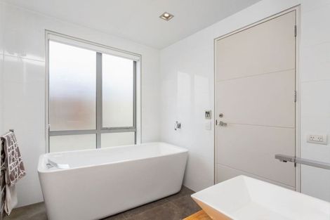 Photo of property in 35a Fendalton Road, Fendalton, Christchurch, 8014