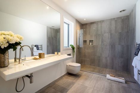 Photo of property in 1/14 Rothesay Bay Road, Rothesay Bay, Auckland, 0630