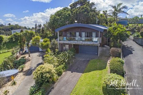Photo of property in 36 Kilbraugh Street, Whakapirau, Maungaturoto, 0583