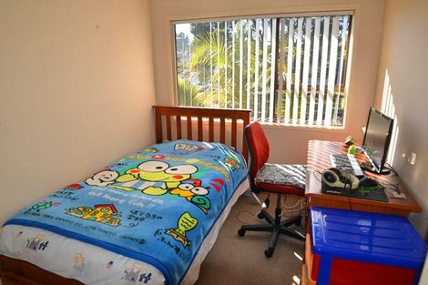 Photo of property in 44 Kennedy Avenue, Forrest Hill, Auckland, 0620
