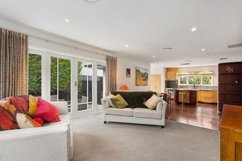 Photo of property in 33 Office Road, Merivale, Christchurch, 8014