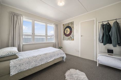 Photo of property in 2 Tapsell Road, Fairy Springs, Rotorua, 3015