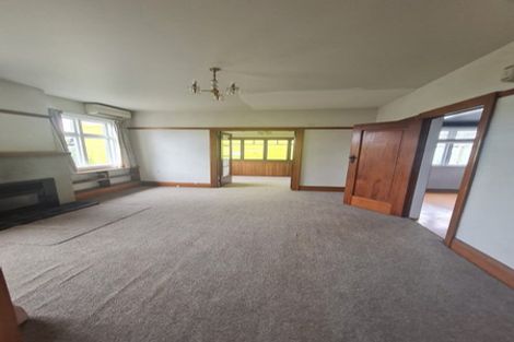 Photo of property in 100 Shakespeare Road, Waltham, Christchurch, 8023