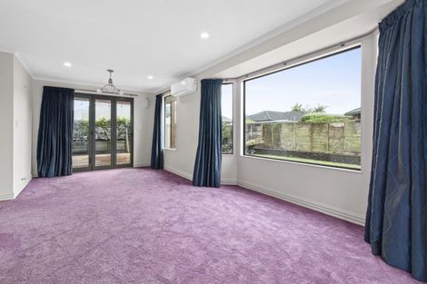 Photo of property in 35 Nielsen Gardens, Rototuna, Hamilton, 3210