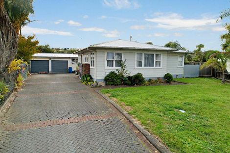 Photo of property in 114 Cargill Street, Papakura, 2110