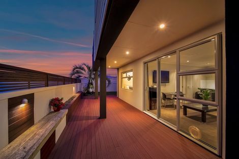 Photo of property in 244a Saint Aubyn Street, New Plymouth, 4310