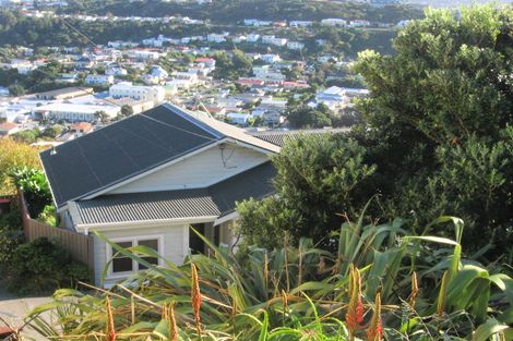 Photo of property in 107 Nevay Road, Miramar, Wellington, 6022