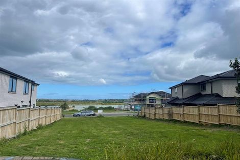 Photo of property in 7 Emerald Avenue, Rosehill, Papakura, 2113