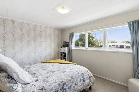 Photo of property in 63 Ruapehu Street, Paraparaumu, 5032