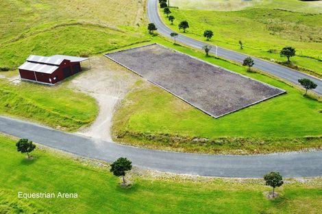 Photo of property in 10 Barnfield Road, Kaiwaka, 0573