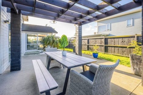 Photo of property in 6 Milano Boulevard, Karaka, Papakura, 2113