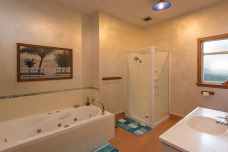 Photo of property in 43 Woodchester Avenue, Richmond, Christchurch, 8013