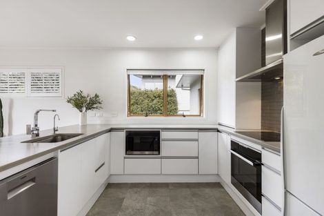 Photo of property in 127 Mellons Bay Road, Mellons Bay, Auckland, 2014