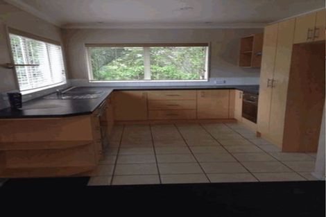 Photo of property in 2/390 Glenfield Road, Glenfield, Auckland, 0629