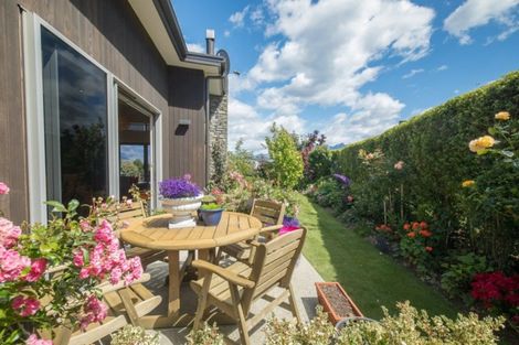 Photo of property in 5 Edgewood Place, Wanaka, 9305