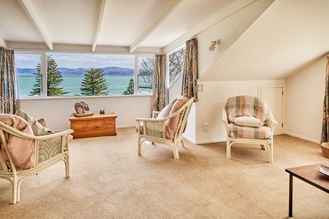Photo of property in 5 Tui Road, Days Bay, Lower Hutt, 5013