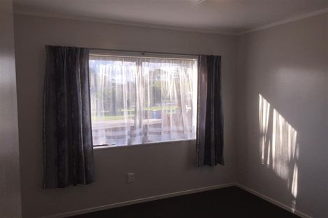 Photo of property in 2/195 Rathgar Road, Henderson, Auckland, 0610