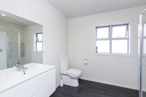 Photo of property in 1115a High Street, Taita, Lower Hutt, 5011