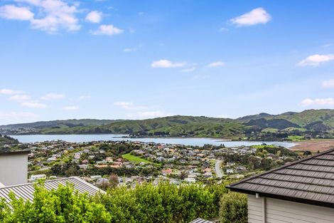 Photo of property in 105 Endeavour Drive, Whitby, Porirua, 5024