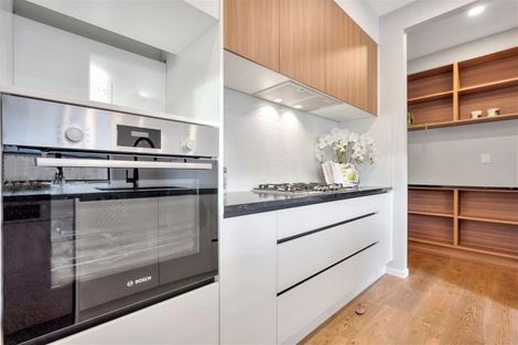 Photo of property in 18 Lewis Younie Road, Kumeu, 0810