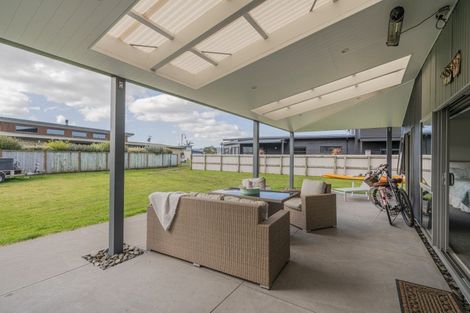 Photo of property in 27 Pacific Place, Whitianga, 3510