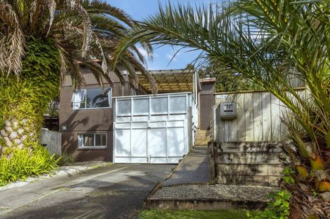 Photo of property in 29 Elliston Crescent, Stanmore Bay, Whangaparaoa, 0932