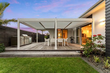 Photo of property in 26 Waitotara Way, Whitianga, 3510