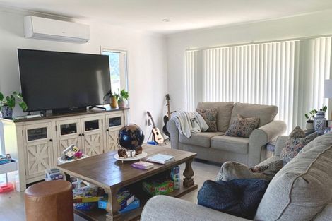 Photo of property in 74 Wairere Road, The Gardens, Auckland, 2105