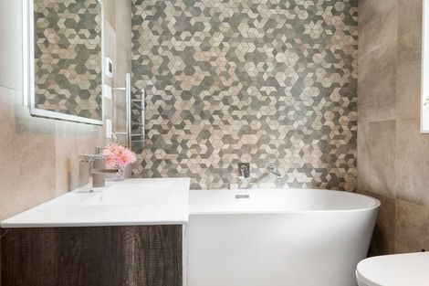 Photo of property in 111 Hillpark Drive, Pokeno, 2402