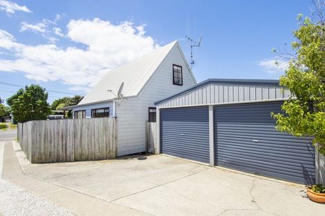 Photo of property in 16a Simpson Road, Papamoa Beach, Papamoa, 3118