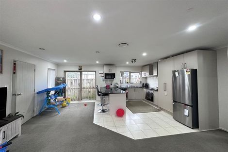 Photo of property in 34d Gifford Road, Papatoetoe, Auckland, 2025