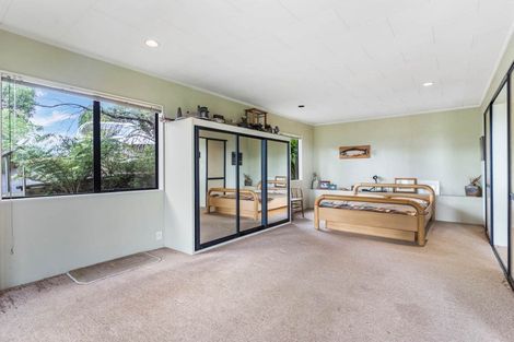 Photo of property in 98 Sunset Road, Unsworth Heights, Auckland, 0632