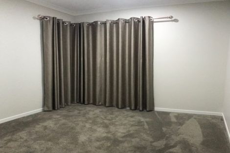 Photo of property in 1 Cooladawson Drive, Flat Bush, Auckland, 2019