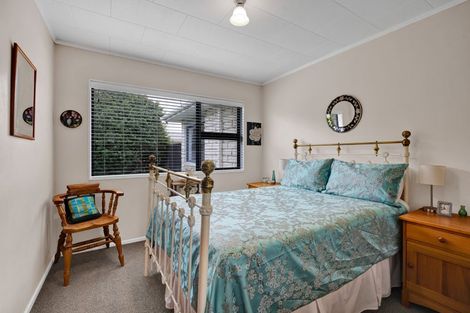 Photo of property in 8 Kowhai Street, Strandon, New Plymouth, 4312