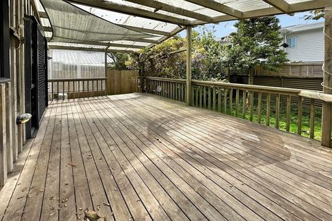 Photo of property in 1 The Esplanade, Eastern Beach, Auckland, 2012