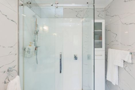 Photo of property in 121 Cashmere Drive, Fitzherbert, Palmerston North, 4410