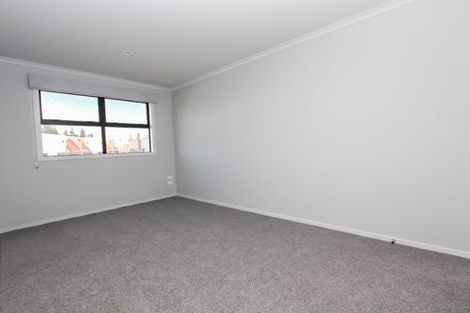 Photo of property in 1-5/5 Charlemont Street, Whitiora, Hamilton, 3200