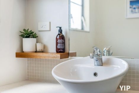 Photo of property in Monterey Apartments, 5/232 Middleton Road, Glenside, Wellington, 6037