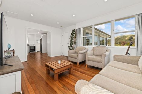 Photo of property in 11a Winara Avenue, Waikanae, 5036
