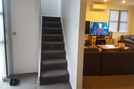 Photo of property in 10 Mcclintock Road, Massey, Auckland, 0614