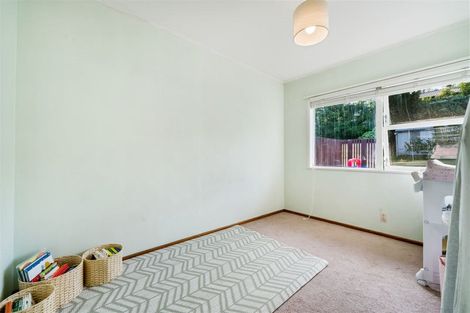 Photo of property in 14 Jonathan Place, Sunnynook, Auckland, 0620